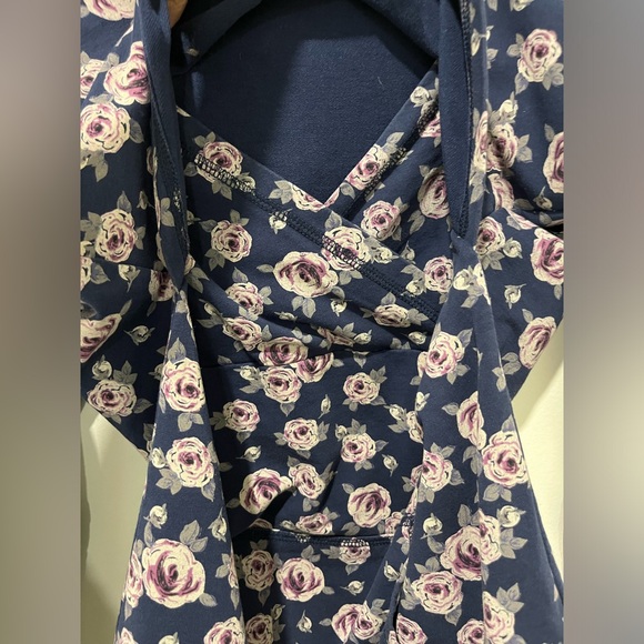 Latched Mama Nursing Hoodie - Picture 4 of 6